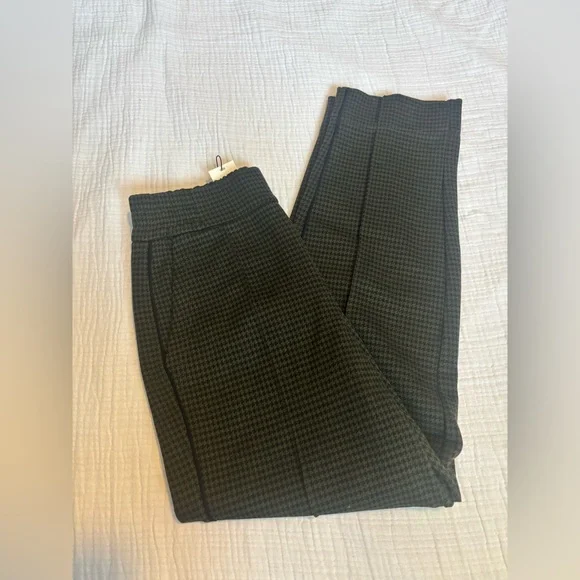 ME +EM Houndstooth Jogger Pant - Picture 6 of 6